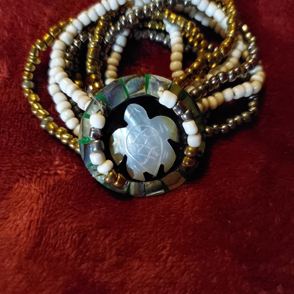 NWOT beaded stretch band bracelet